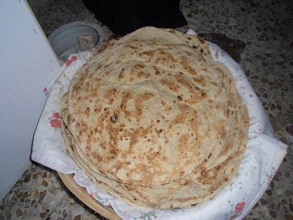 نان ساجی از سوغات خرم آباد است