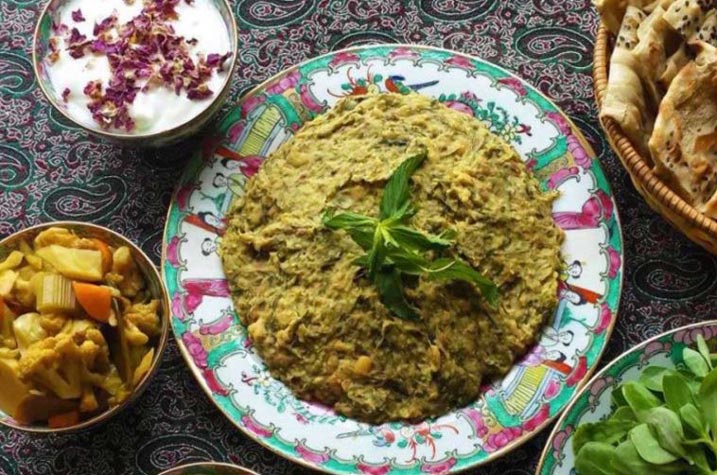گوشت لوبیا غذای سنتی اصفهان نصف جهان