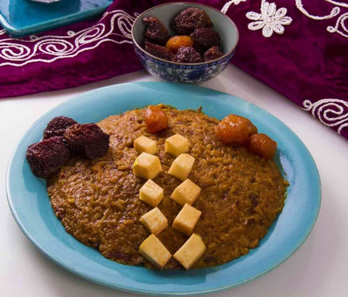 یخمه ترش غذای سنتی اصفهان